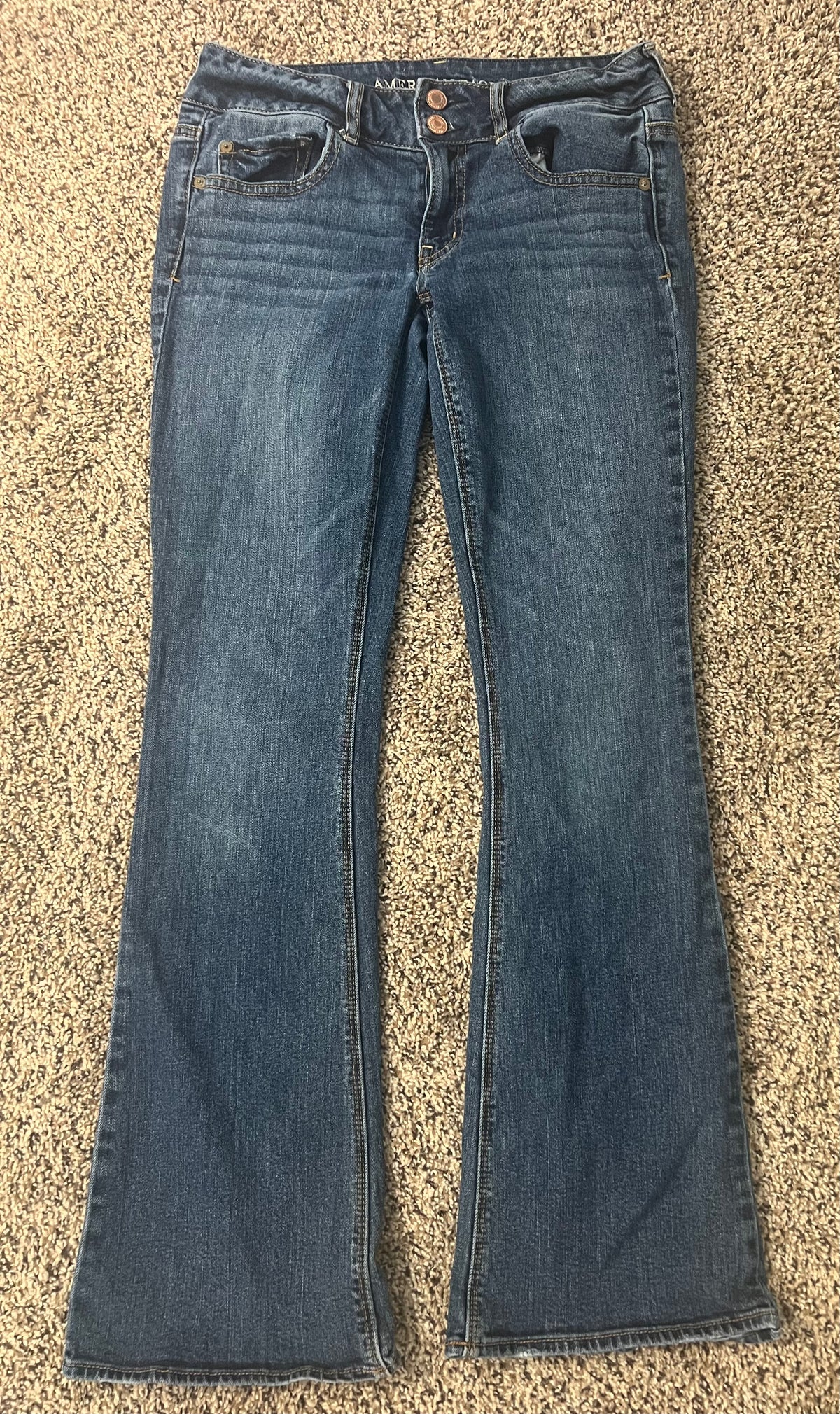 Seller #184 Women’s size 6 American Eagle Artist Stretch jeans