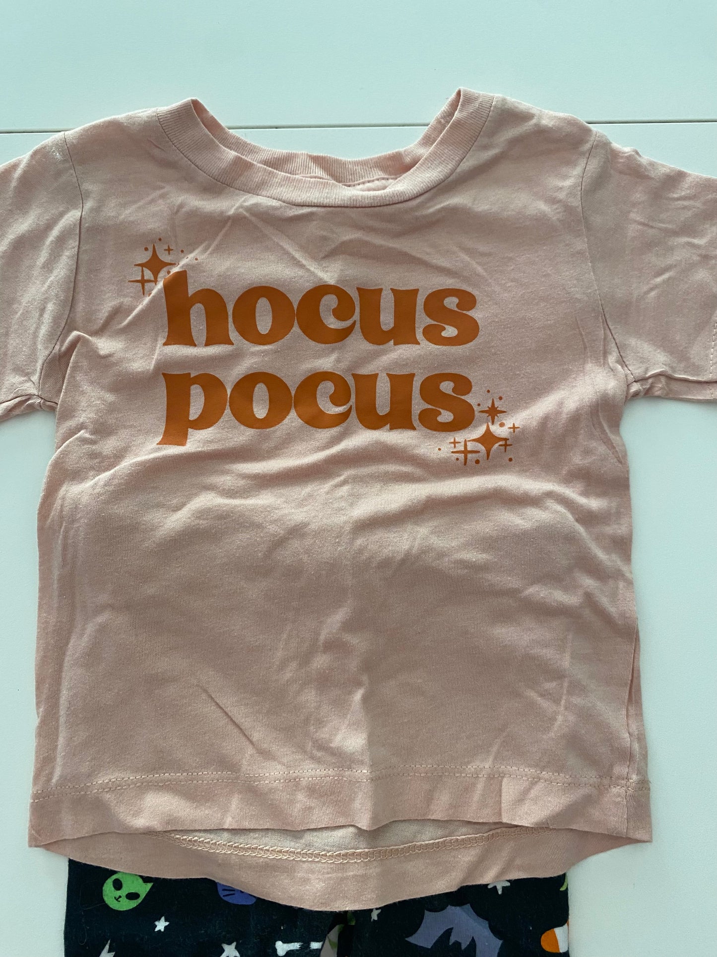#117- Girls 18M, Boutique Hocus Pocus shirt & Cat & Jack black Halloween leggings bundle, GUC,*reduced*