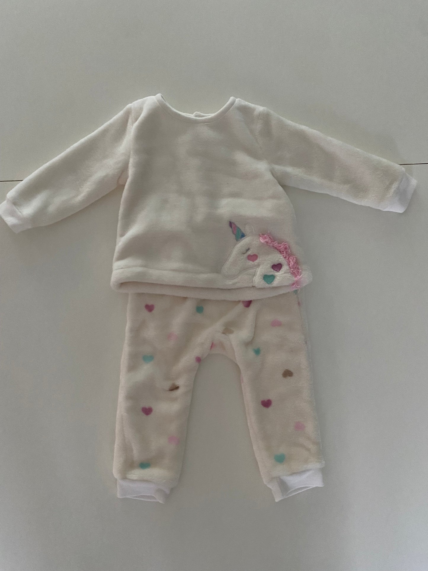 #84B- Girls 6-9M, Absorba white fuzzy unicorn sweatsuit, EUC