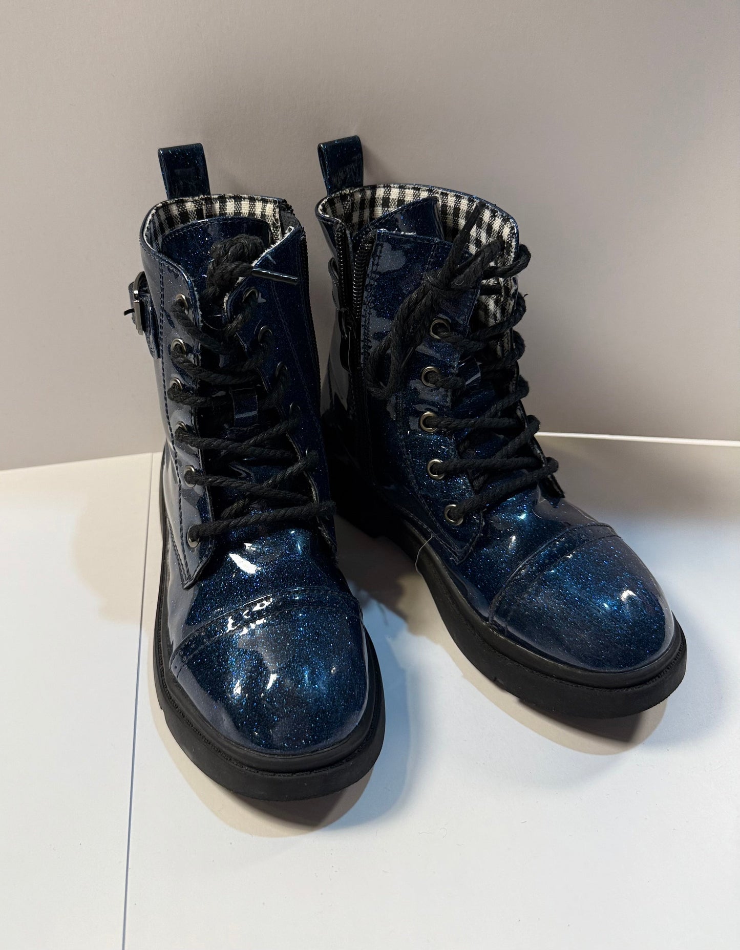 #180 Girls 13 Navy Glitter Boots