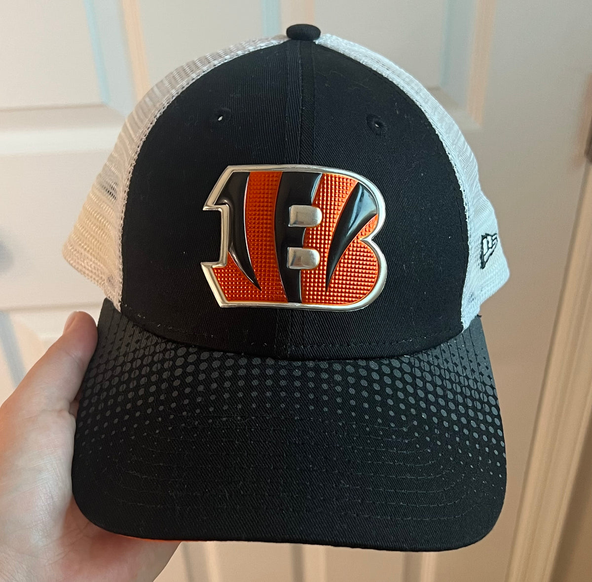 Seller #184 women’s Bengals hat VGUC