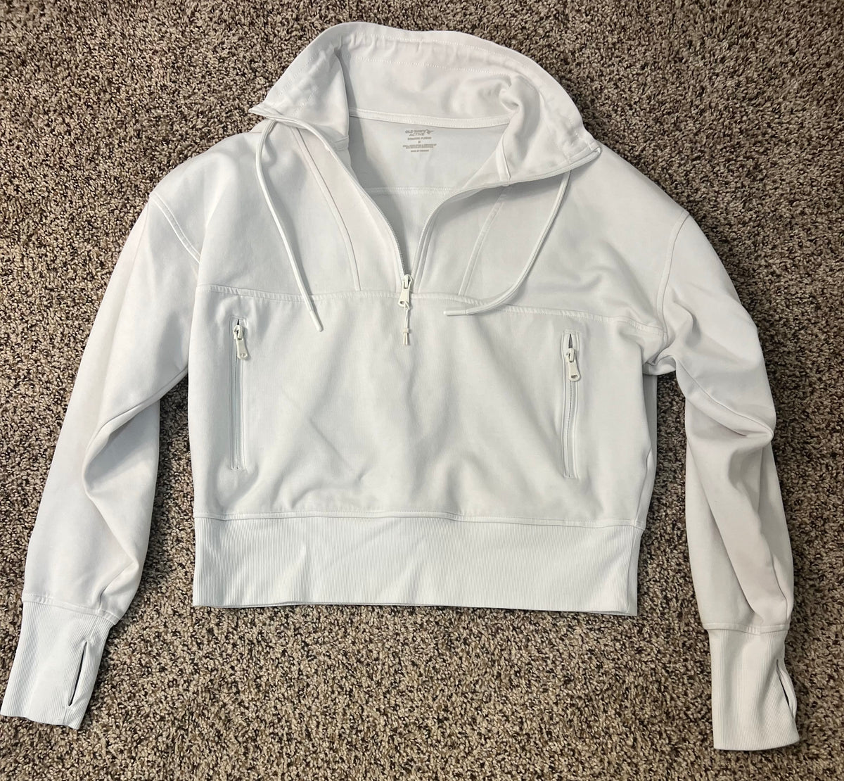 Seller #184 women’s Medium old navy white crop pull over
