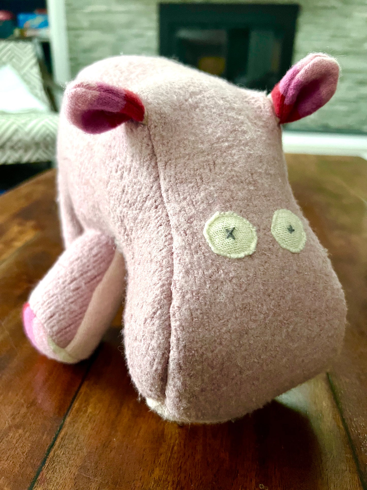 #66 Cate & Levi pink hippo, wool stuffed animal, handmade in Canada. One of a kind. VGUC (sat on shelf only).