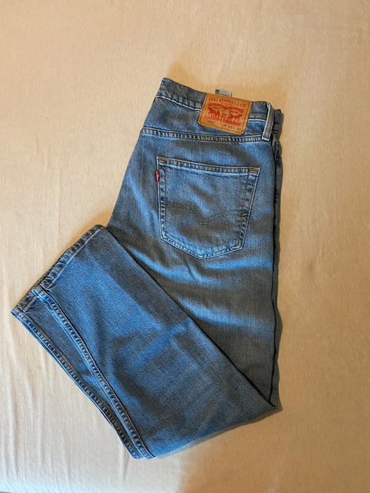 Seller #86 *REDUCED* Mens 512 Levi’s jeans (33x30)