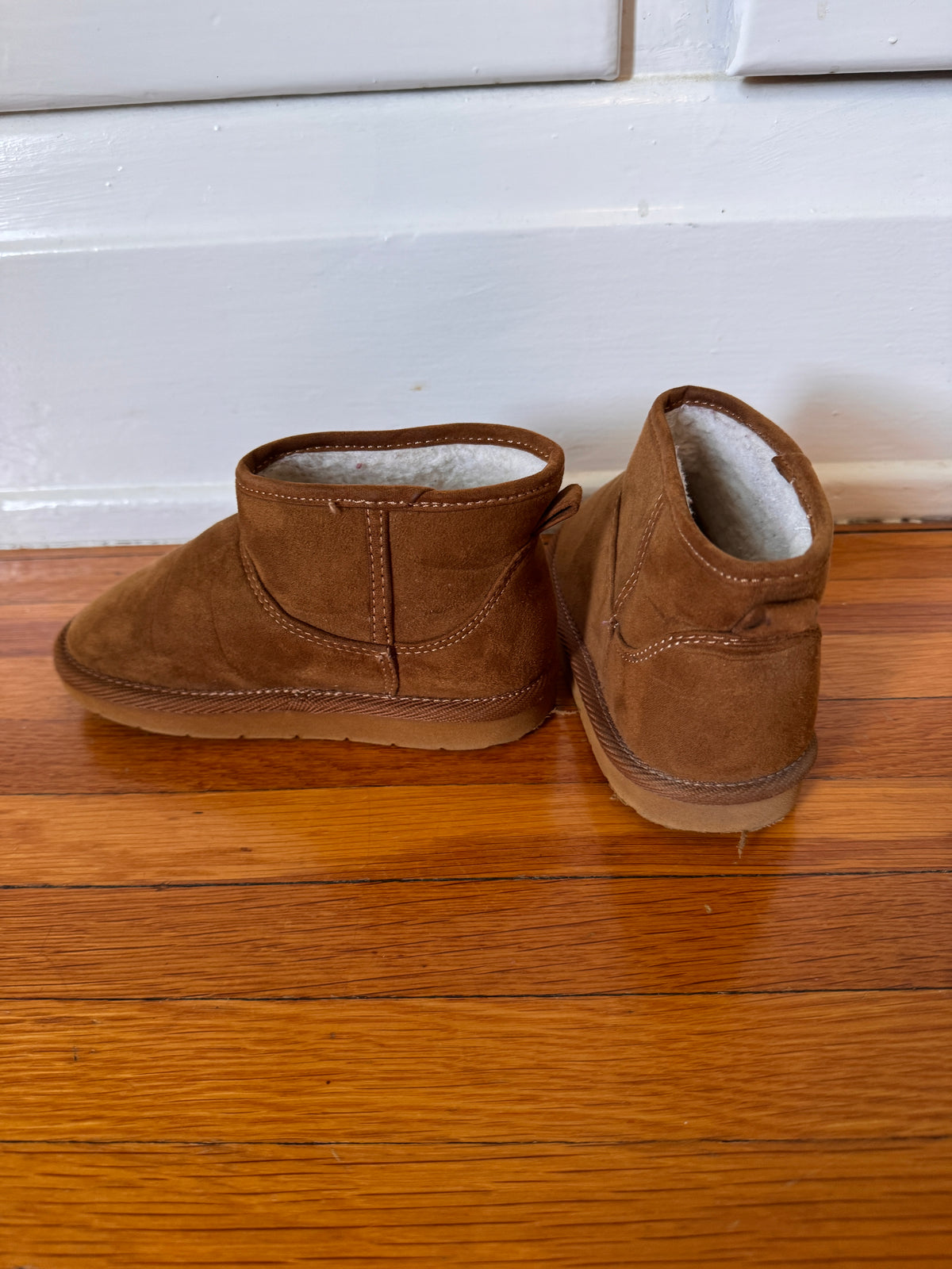 #127 Gap Chestnut Cozy Boots Girls 10