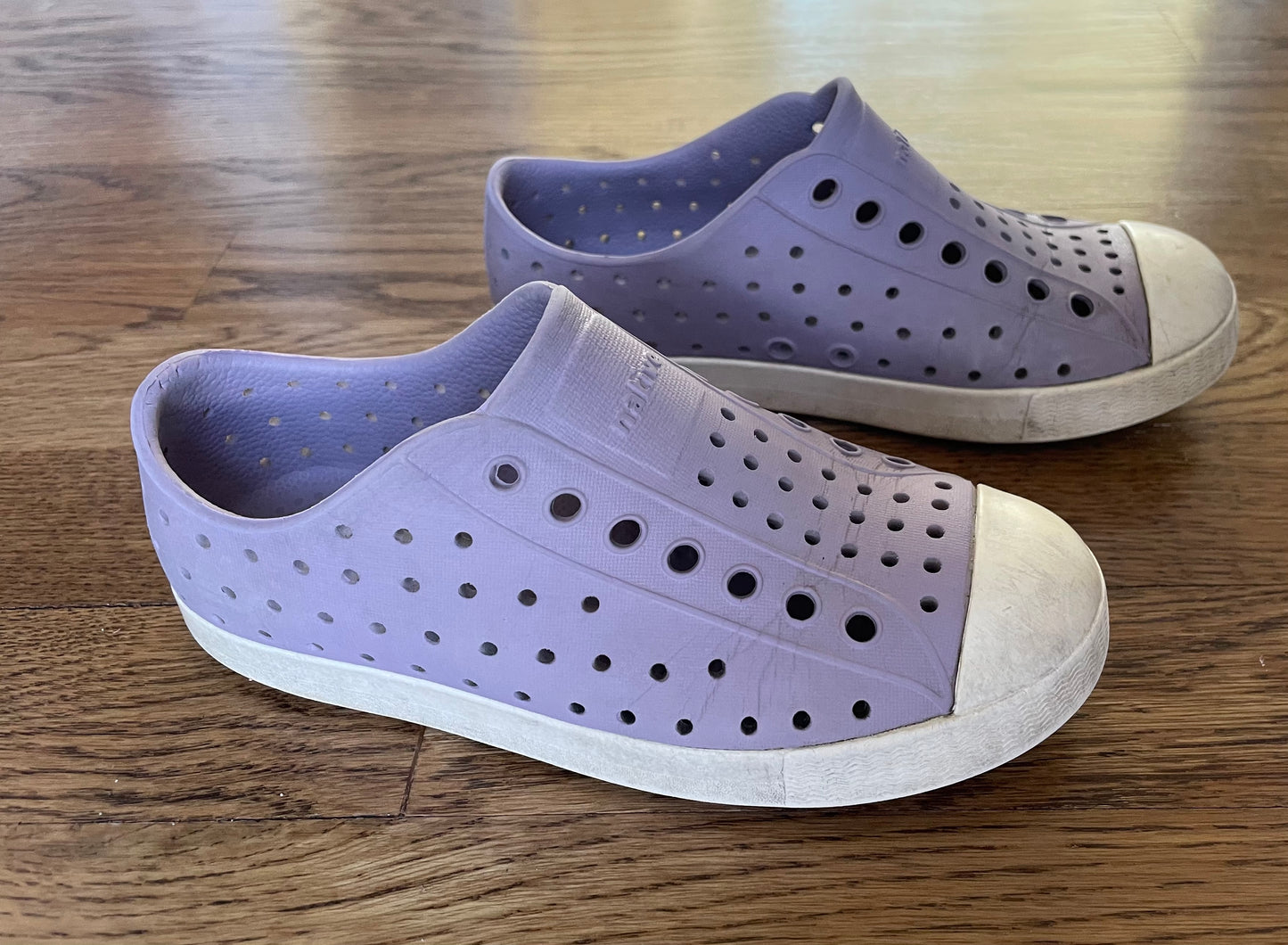 #5 girls Native lilac shoes, size 12