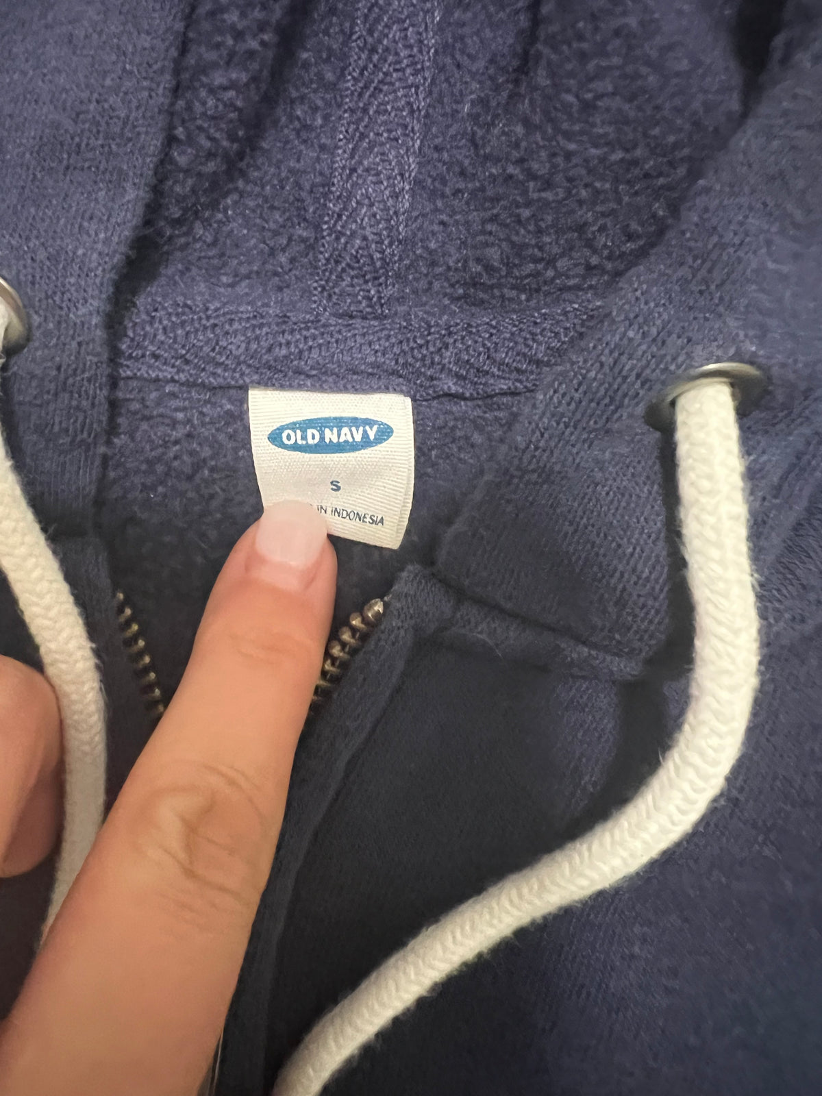 Seller #184 women’s Small Old Navy navy zip up hoodie