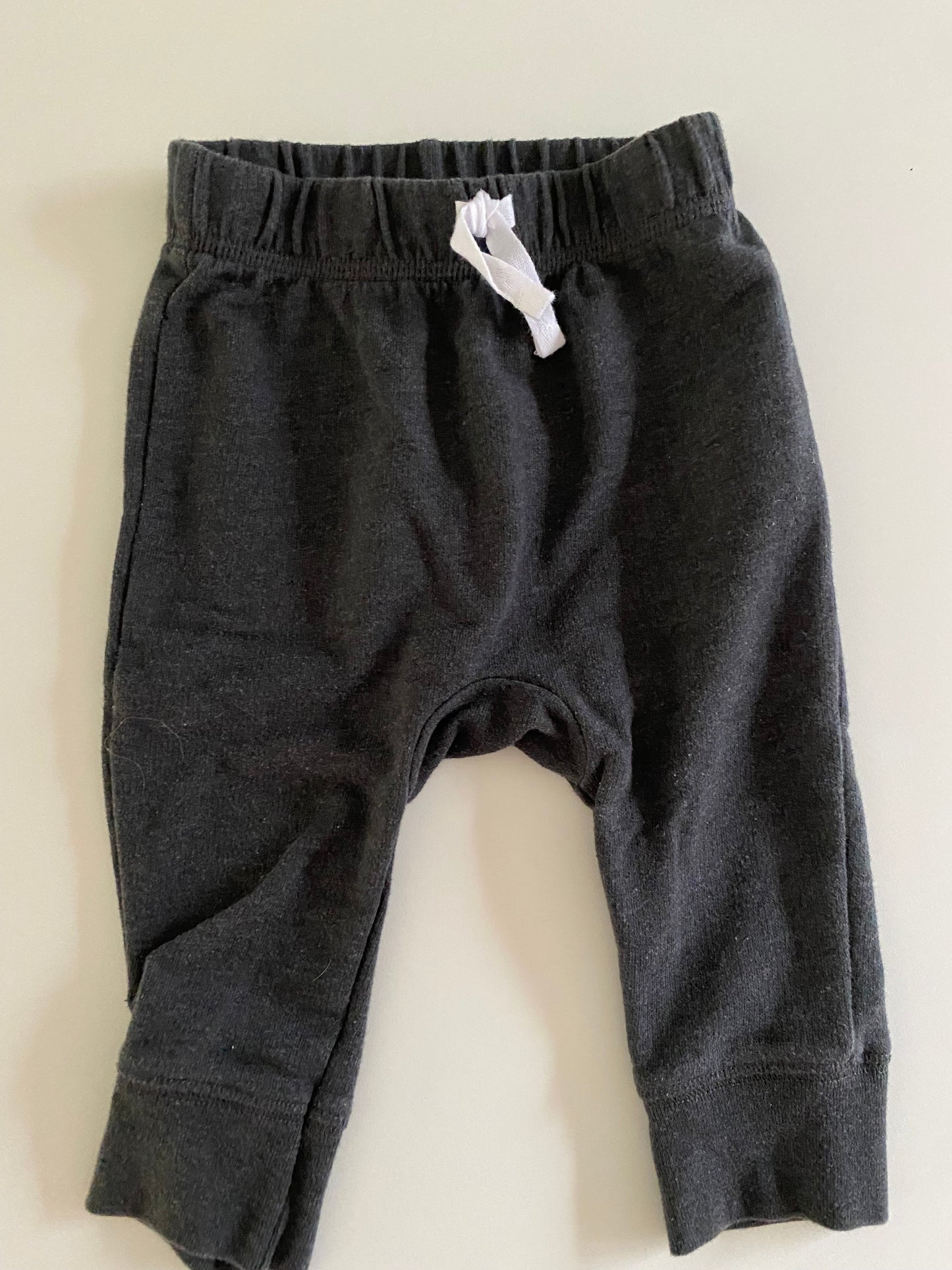 #84B- gender neutral 9M, Cat & Jack gray sweats and Carter’s gray animal leggings, GUC