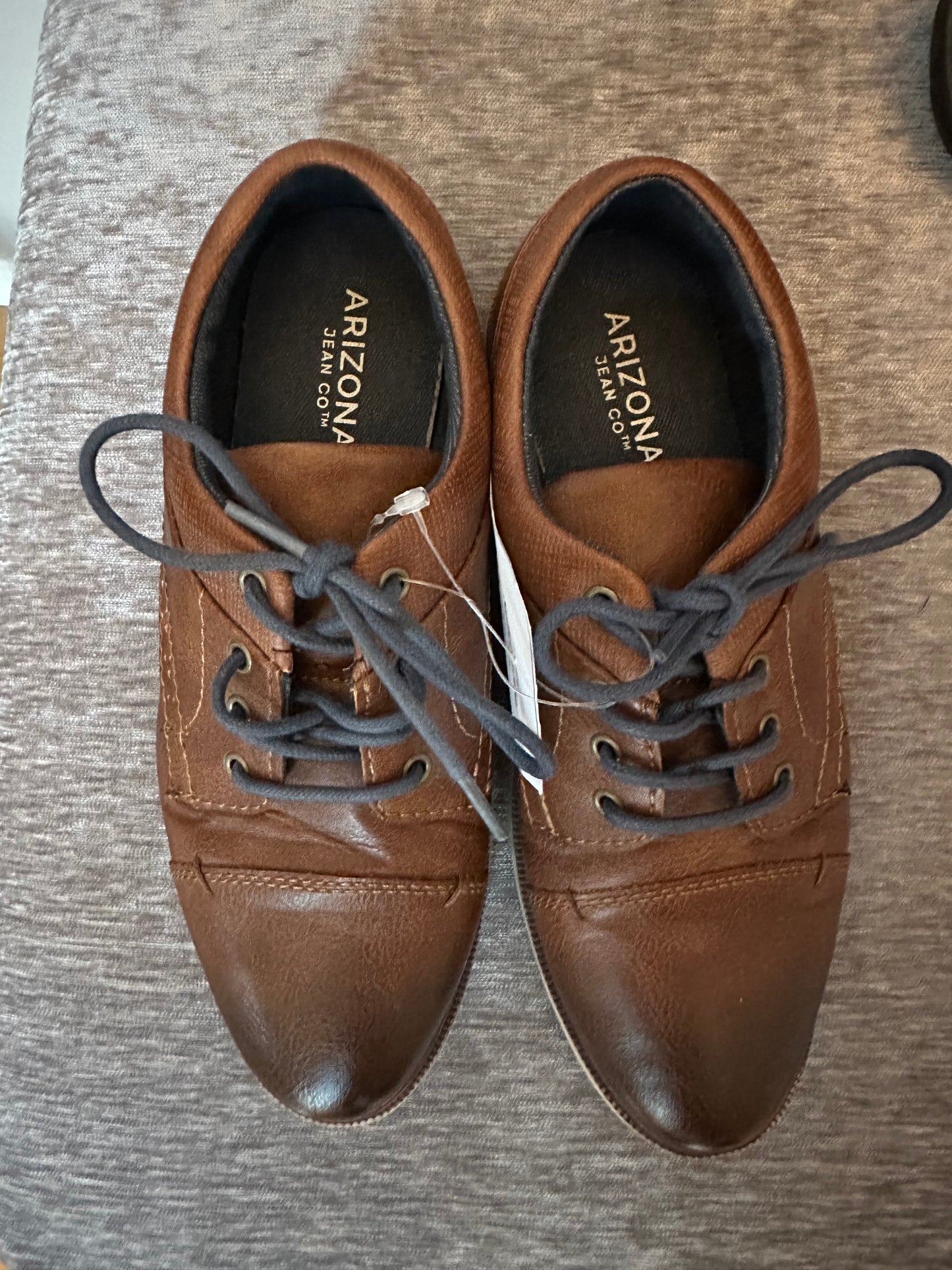 #81A Boys Brown Dress Shoes Sz 4 (Big Boys)