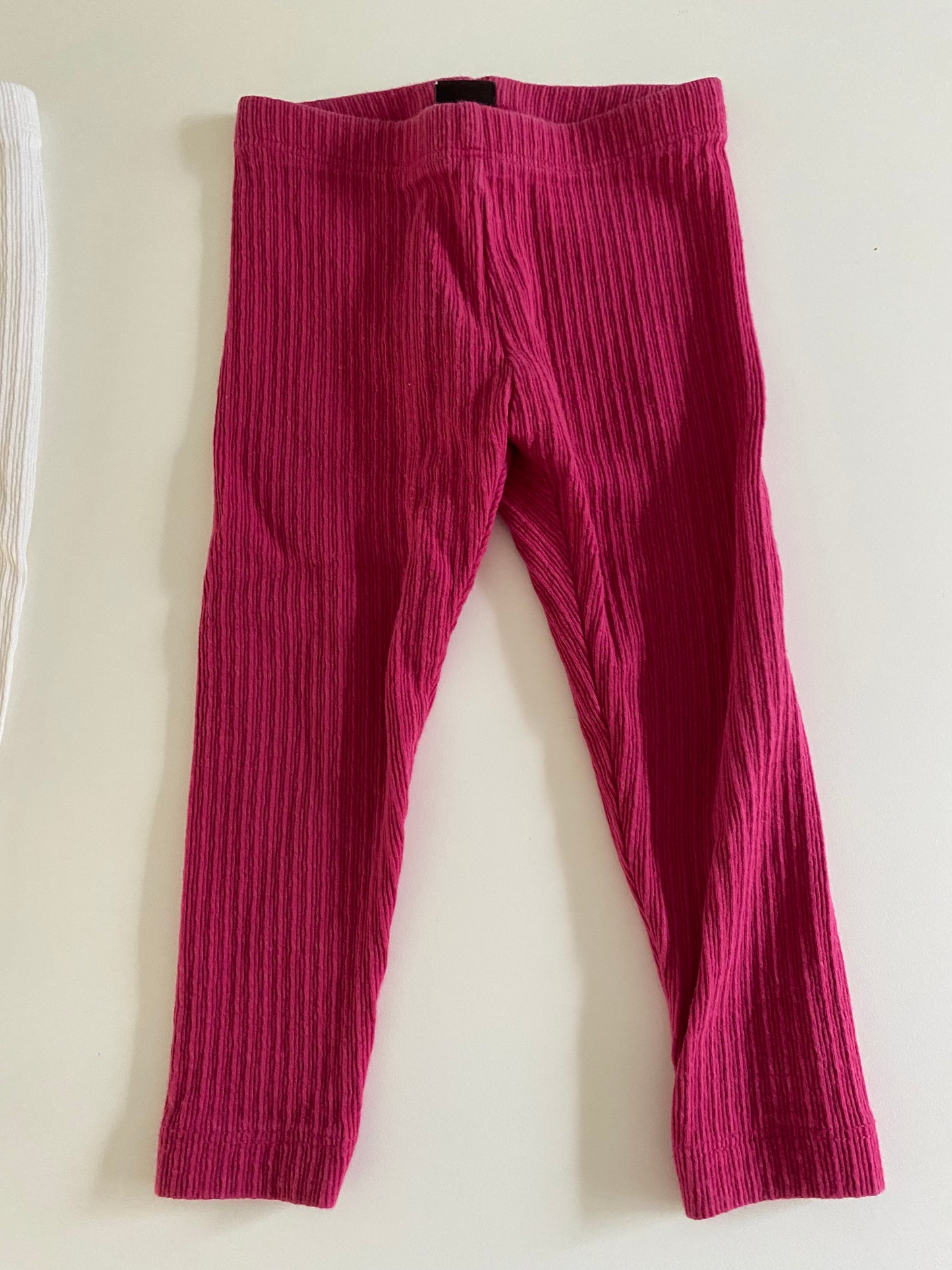 #84B- Girls 12-18M, Tea hot pink and cream waffle ribbed leggings, GUC