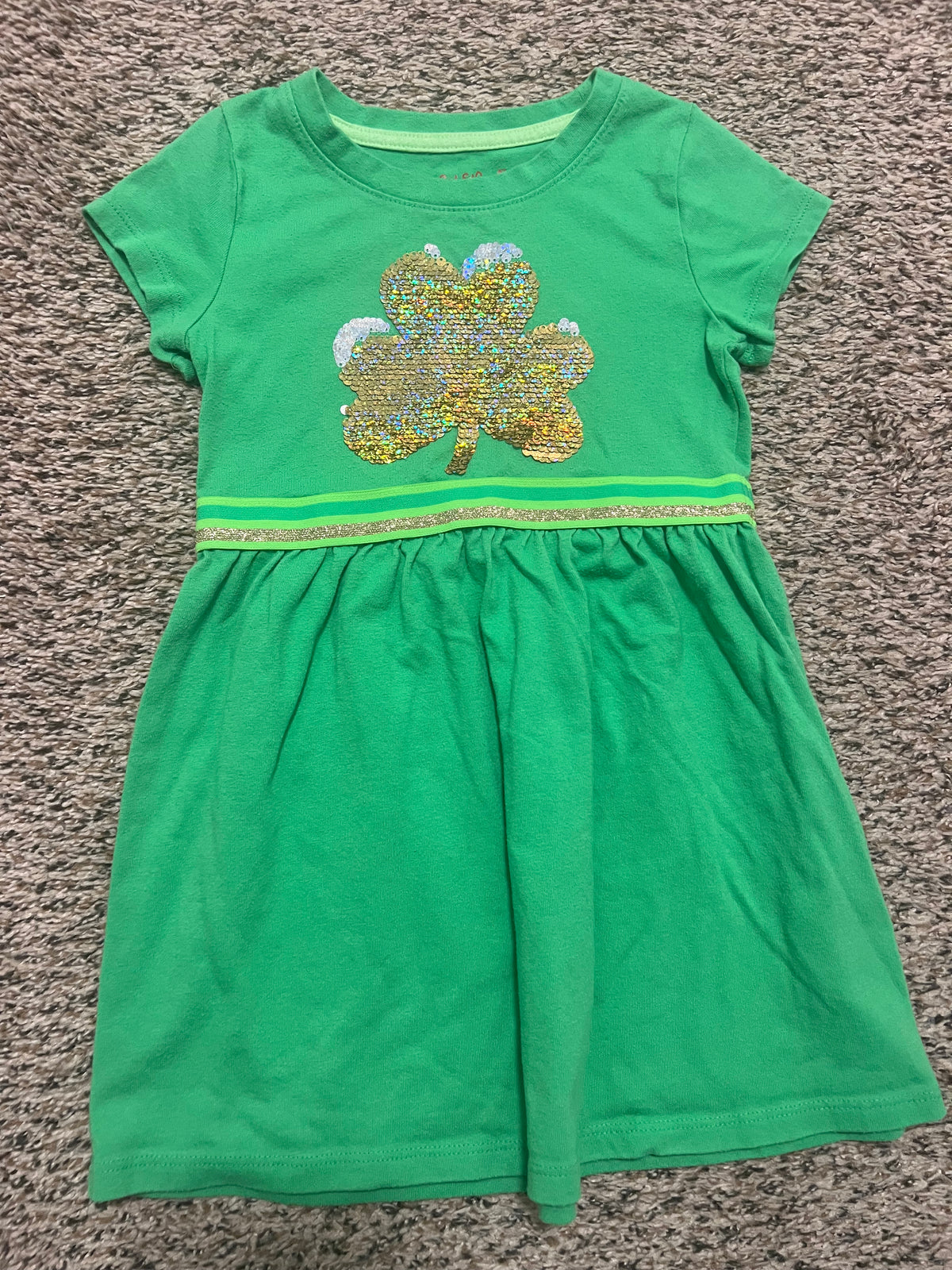 Seller #184 Girls Size 4/5 Cat & Jack green St. Patrick’s Day Dress with flip shamrock