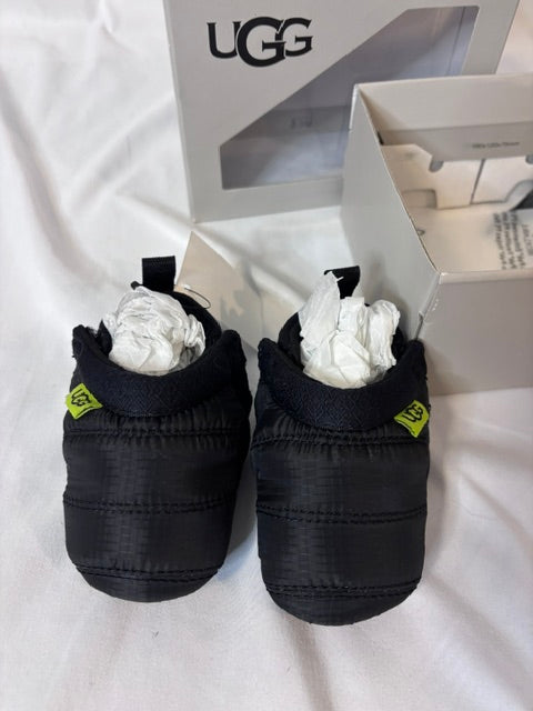 #90 UGG baby booties