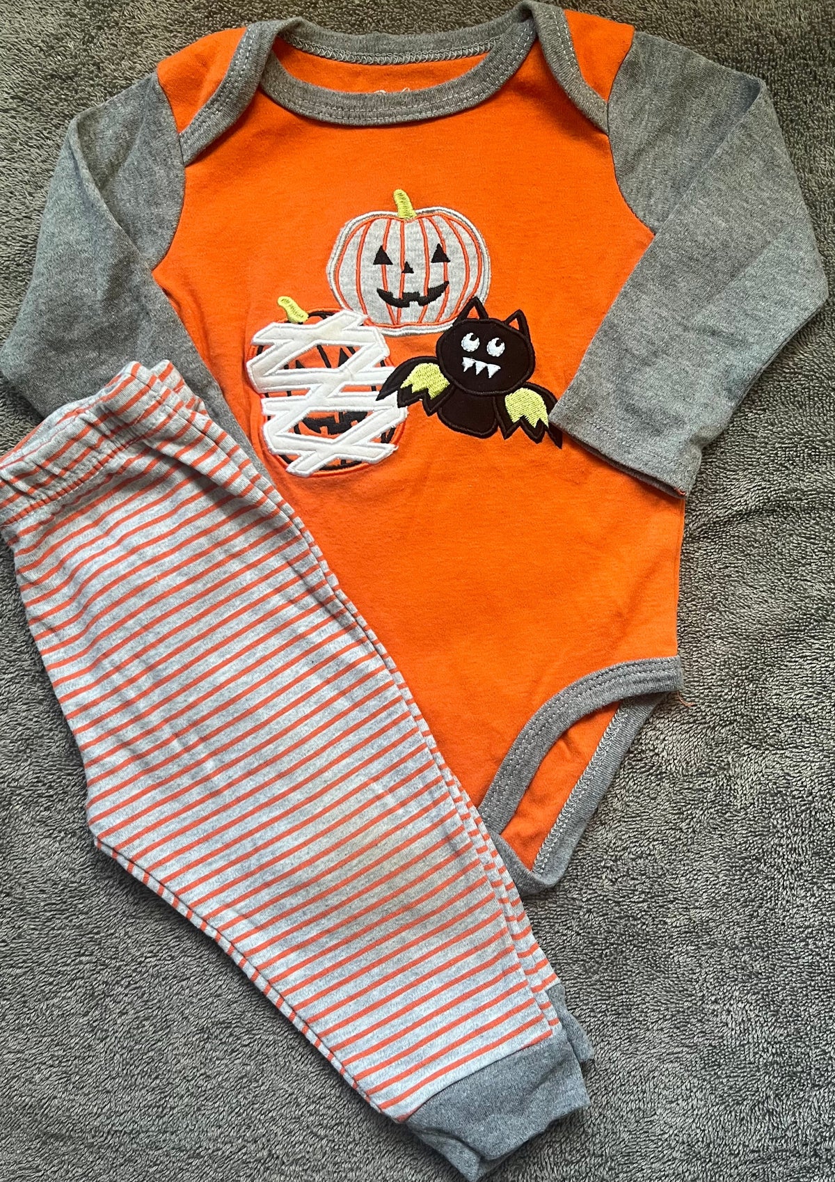 Seller #13 Baby Essentials 12 months boy Halloween outfit