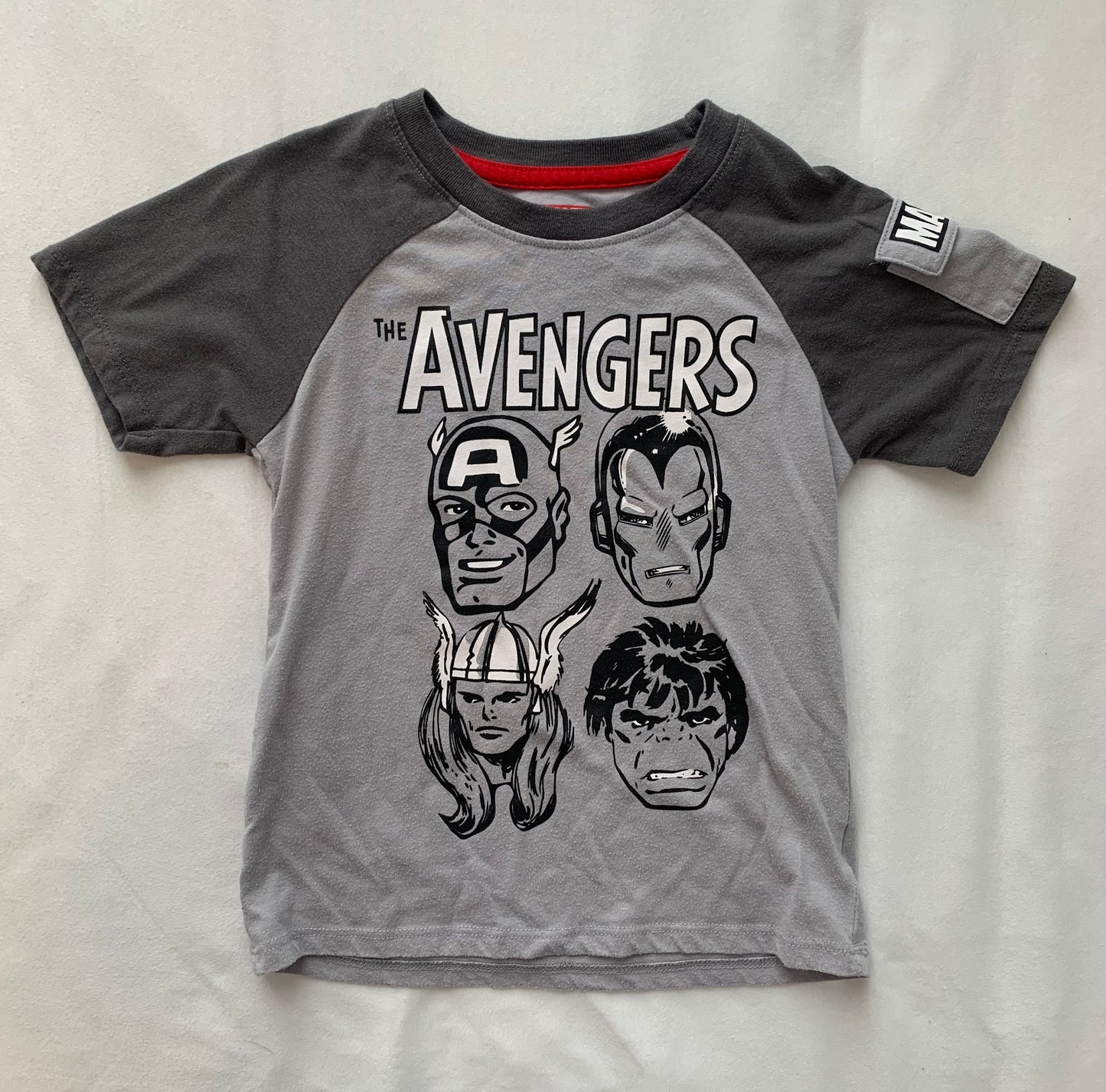 Seller #15 Boys 5T Marvel Avengers Vintage Shirt