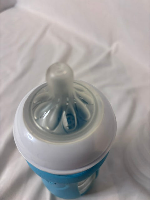 #90 Philips Avent baby bottle bundle