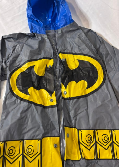 #90 Kids Batman raincoat size youth medium