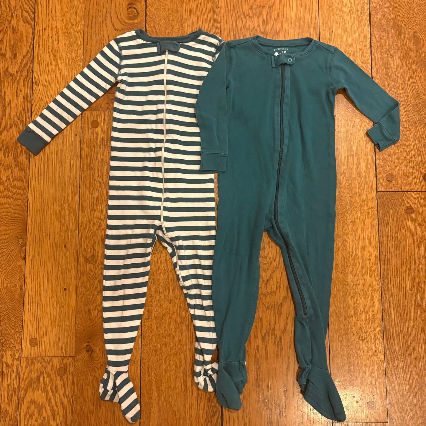 Seller 98 Boys 18-24m Primary 100% Organic Cotton Emerald/Emerald Striped Zip Footie Bundle (2)