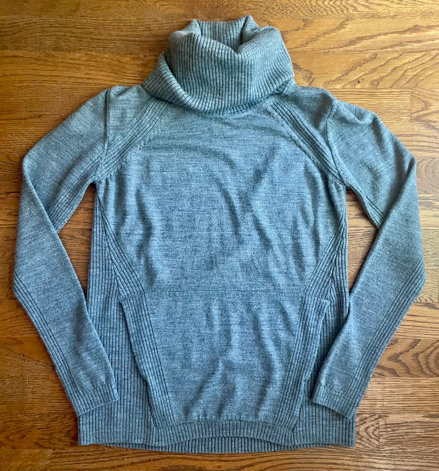 Seller #71 Lululemon cowl neck sweater women’s size 6
