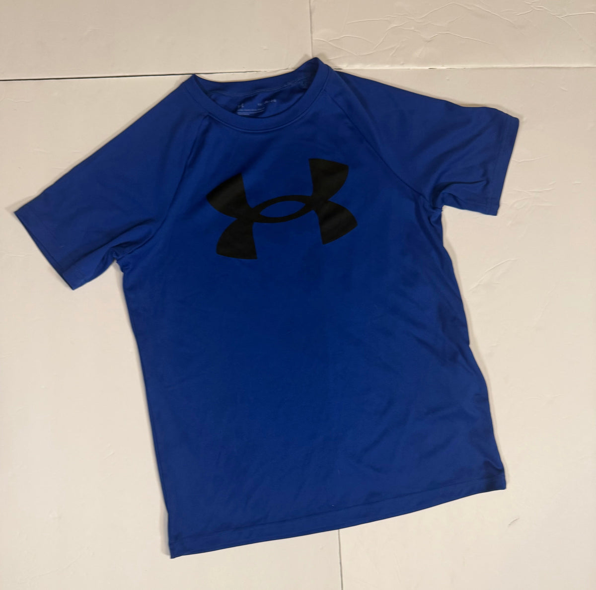#141 Boys Medium (10-12) Set of 2 Under Armour Athletic Shirts - Blue and Black