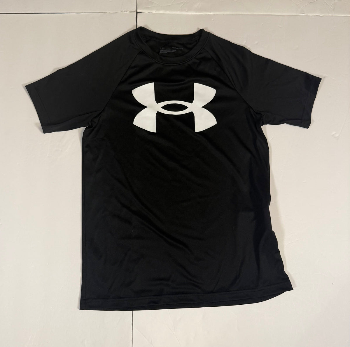 #141 Boys Medium (10-12) Set of 2 Under Armour Athletic Shirts - Blue and Black
