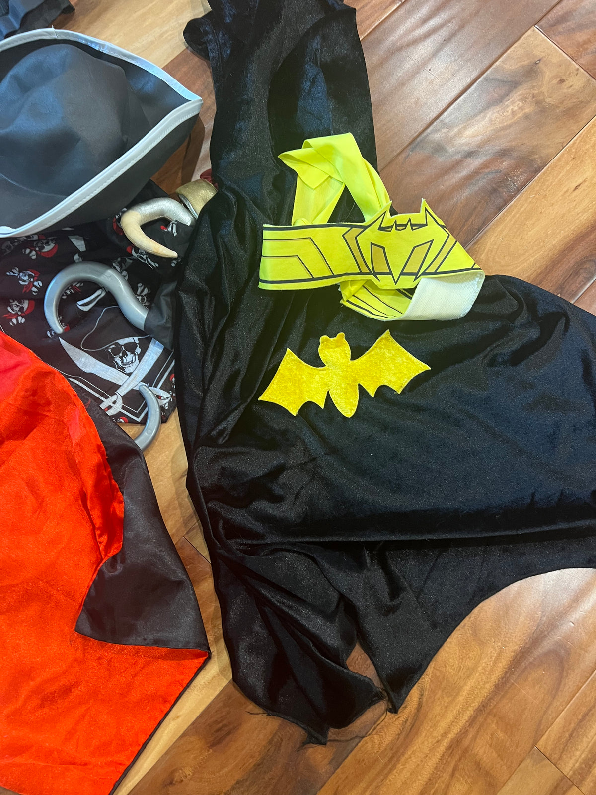 Seller #184 Girls Boys Size 4 5 6 Batman, Avengers, Spiderman, Pirate Costume Bundle