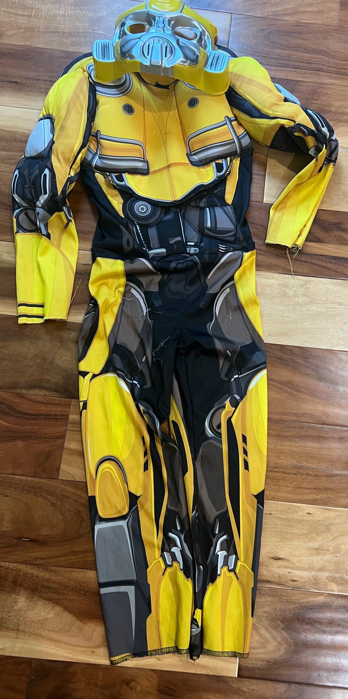 Seller #184 Boys Girls Size 4/5 Transformer bumblebee costume - slight pulling