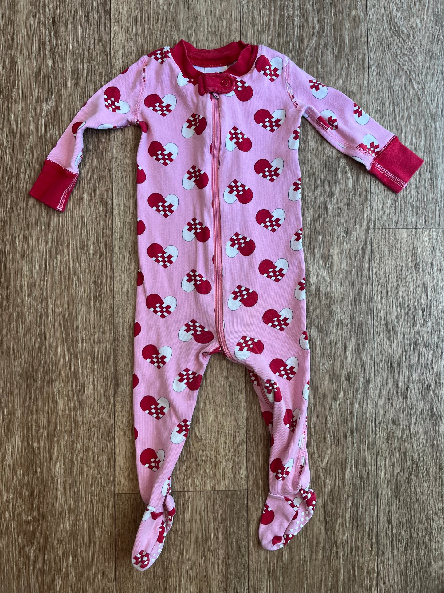 Hanna Andersson Heart Footie Pajama, SZ 70. GUC.