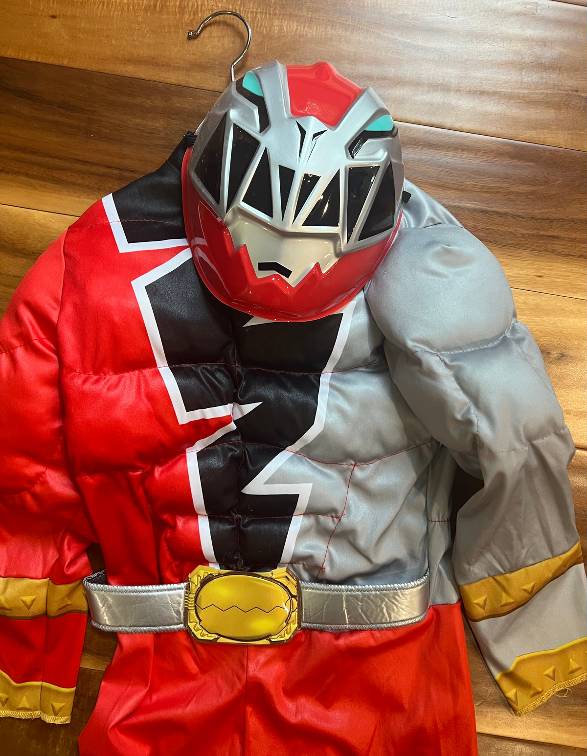 Seller #184 Boys Girls size 4/5 Power Ranger Dino Fury Costume