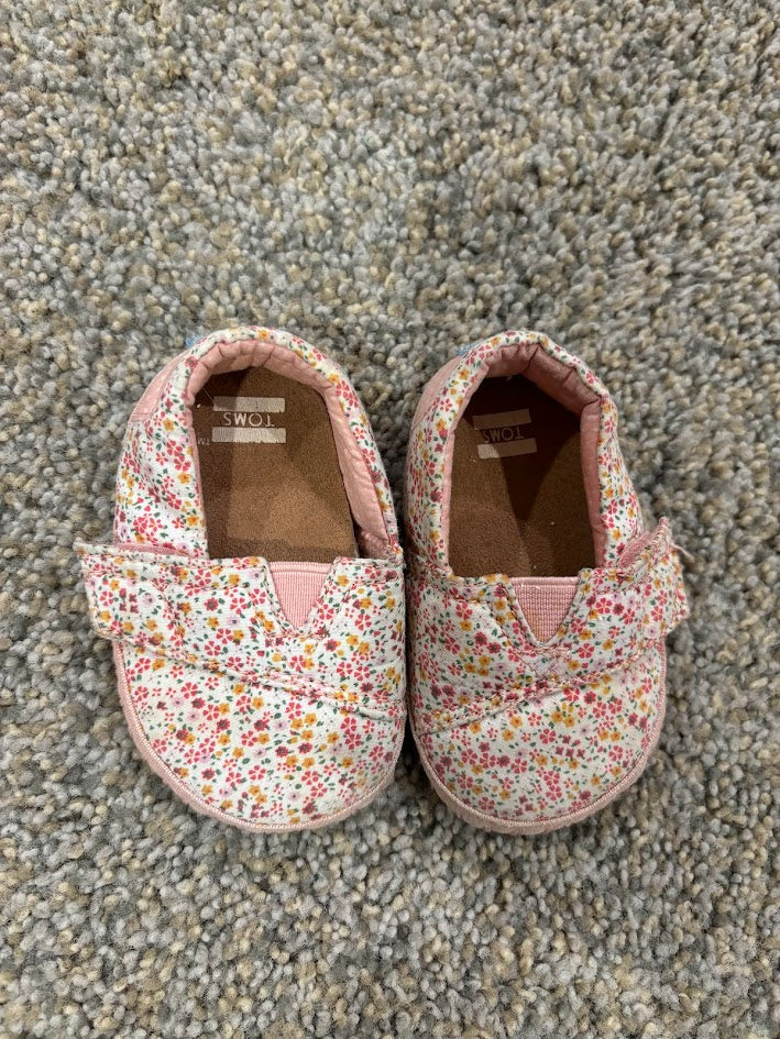 #50 Toms Floral Slip-on Moccasins Infant Girl Size 3