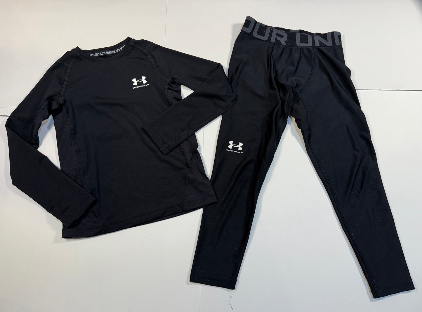 #180 Boys YSM 8 Under Armour Black Fitted Heatgear Set