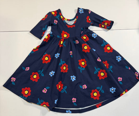 #180 Girls 110 (US 5) Hanna Andersson NWOT Navy Floral  Dress (2 of 2 available)