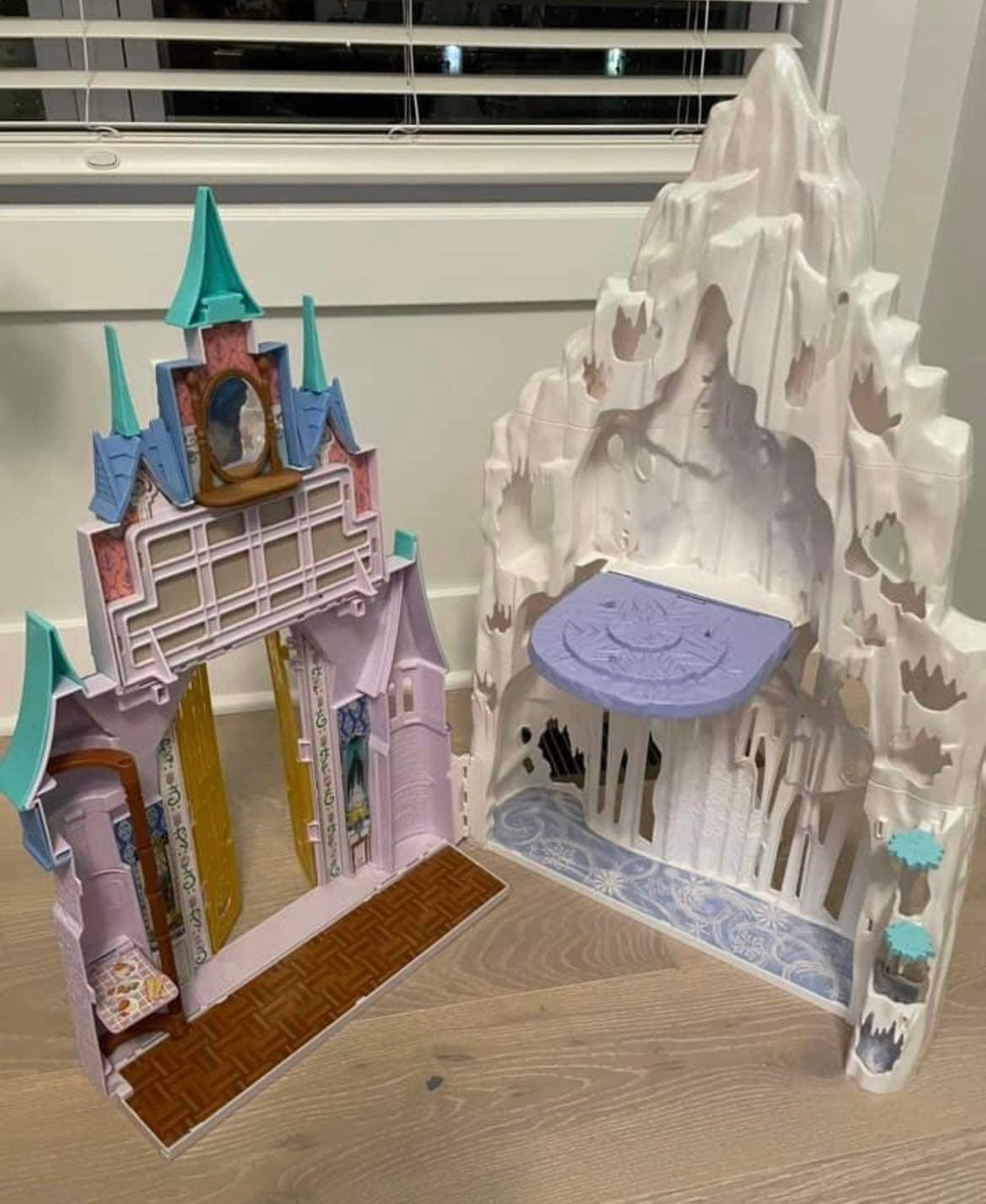 Frozen Castle - vintage!