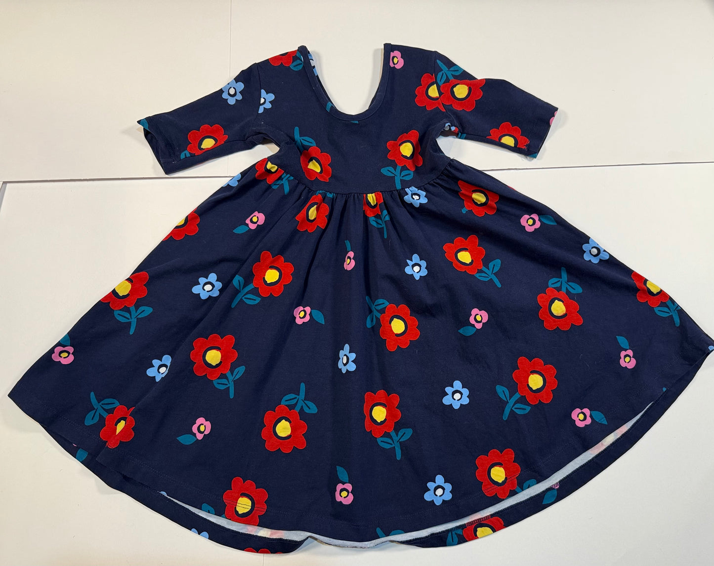 #180 Girls 110 (US 5) Hanna Andersson Navy Floral  Dress (2 of 2 available)