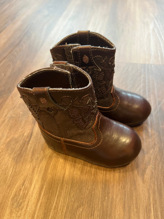 #24 size 4 leather Frye cowboy boots