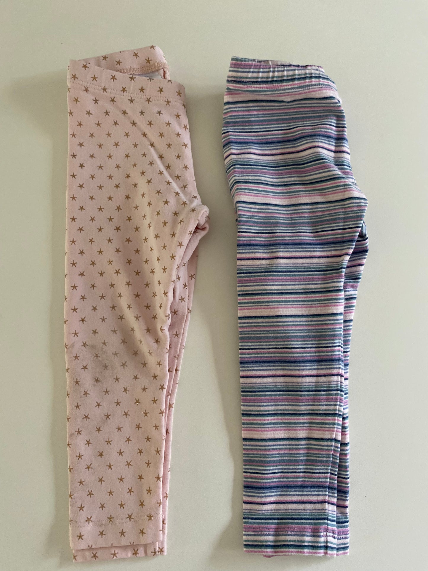 #84B- Girls 12-18M, Tea pink star and pink striped leggings, VGUC