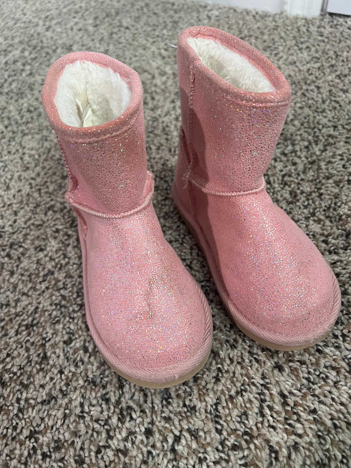 Seller #184 Girls size 8 pink pull on boots