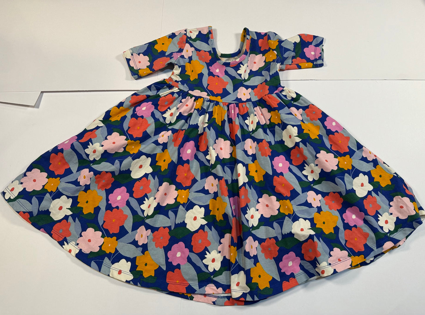 #180 Girls 110 (US 5) Hanna Andersson Floral Twirl Dress with Pockets