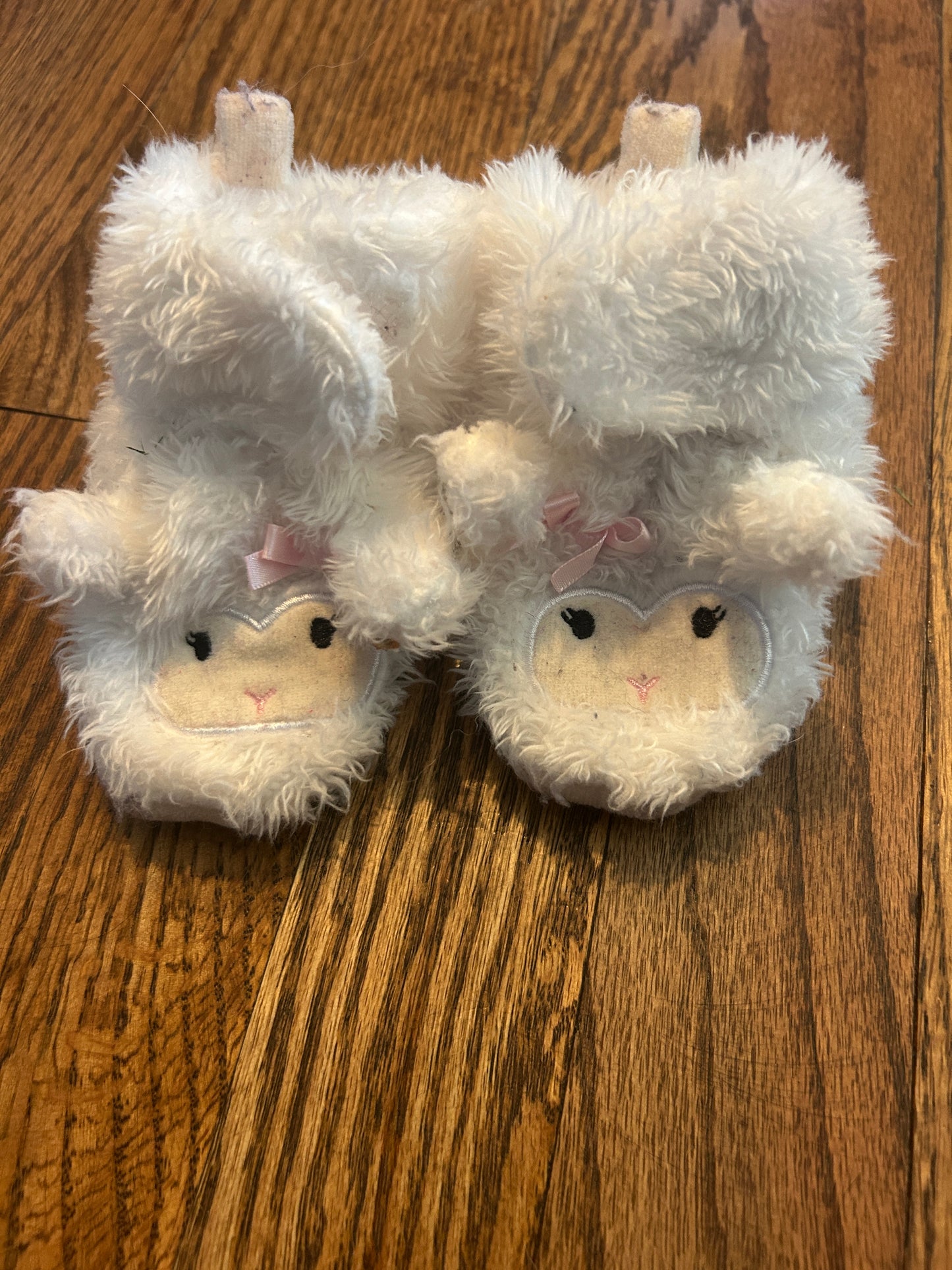Seller # 35 fleece booties 6-12 months