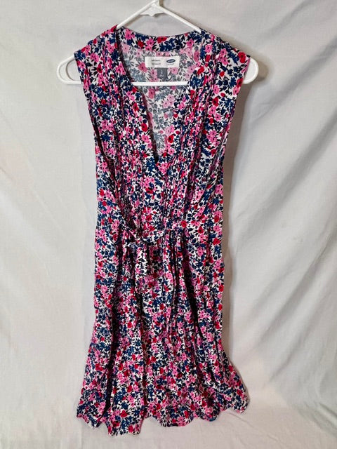 #90 Old Navy women's maternity dress    Size Large