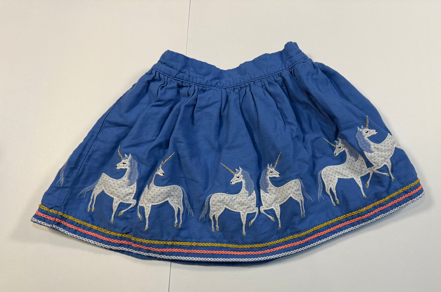 #180 Girls 4-5 Mini Boden Unicorn Applique Skirt