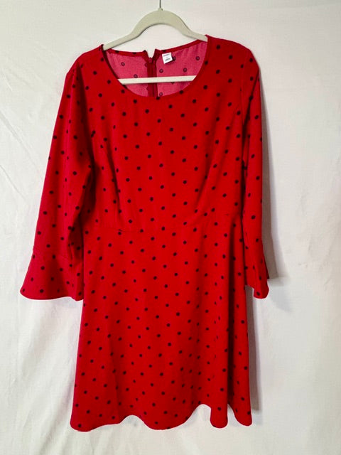 #90 Old Navy women's polka dot dress    Size L