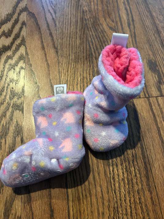 Seller # 35 fleece booties 6-12 months