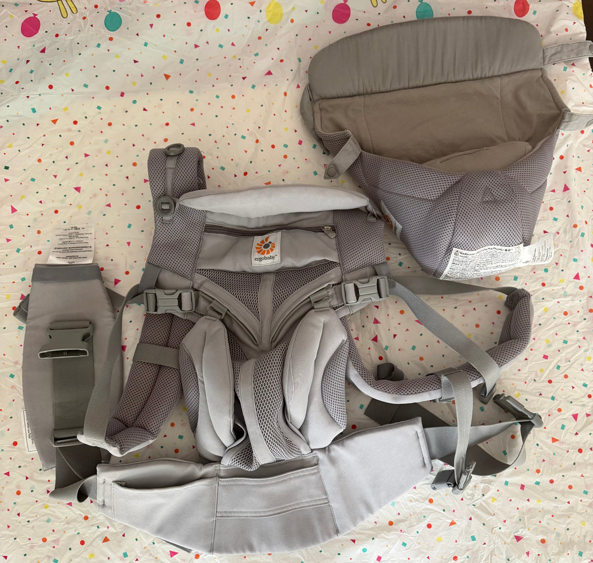 #117, Ergobaby Omni Delux Meah Baby Carrier- Pearl Gray, EUC