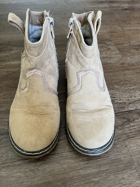 #124 Tucker & Tate Beige Suede Booties Girls Size 12