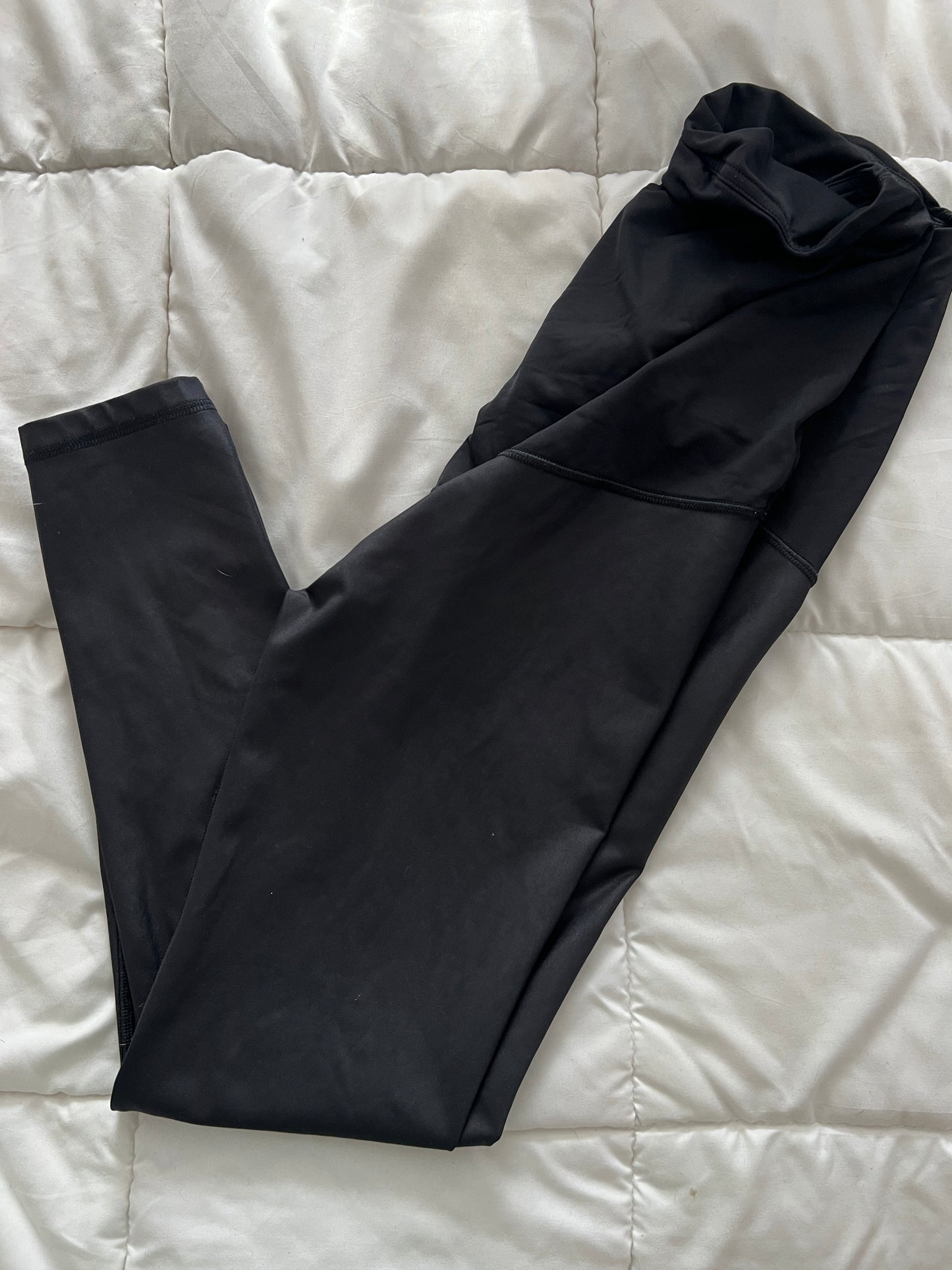 Seller #159 Isabel maternity shiny leggings size medium