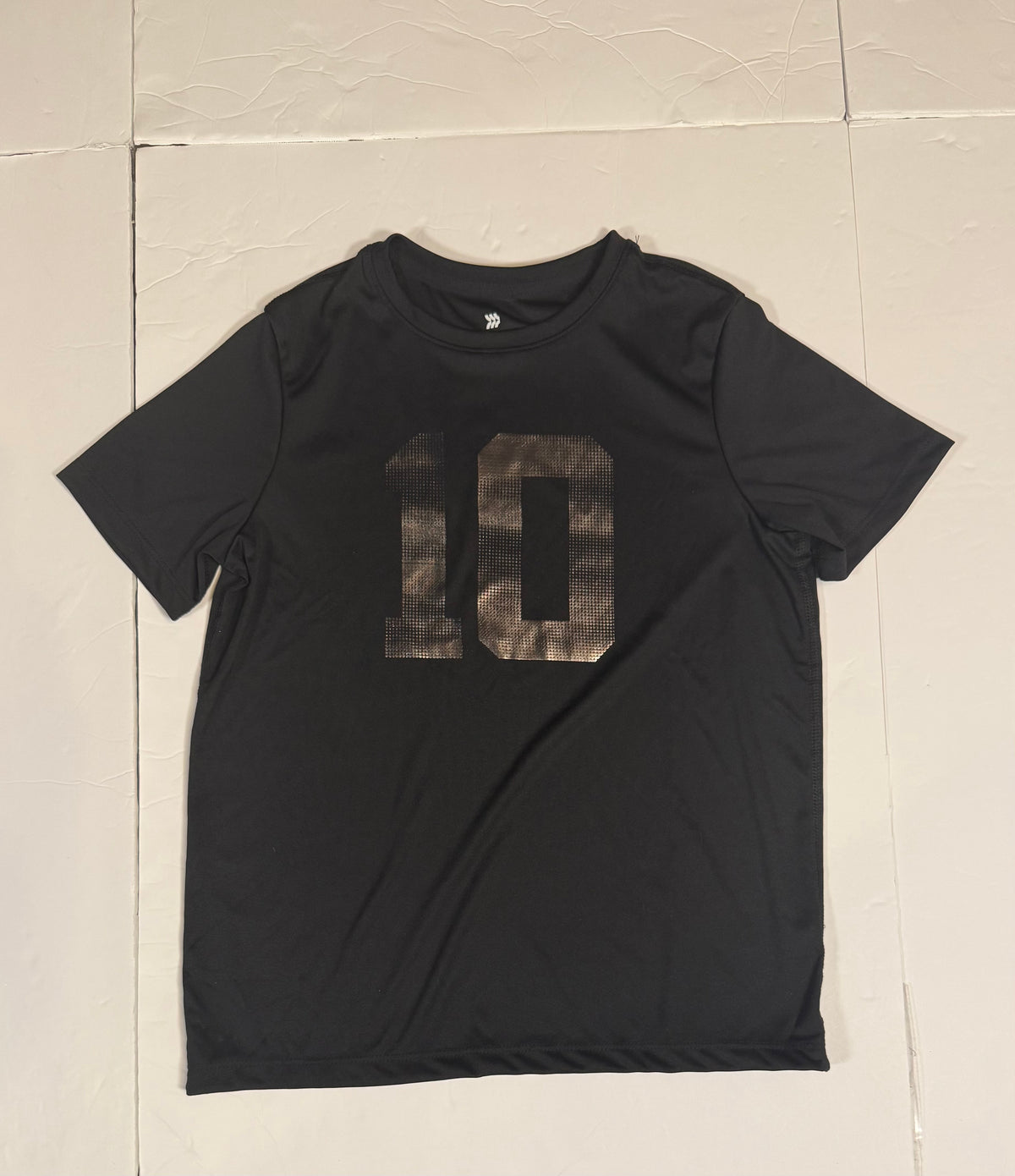 #141 Boys Large 10-12 Set of 4 All in Motion Athletic Shirts