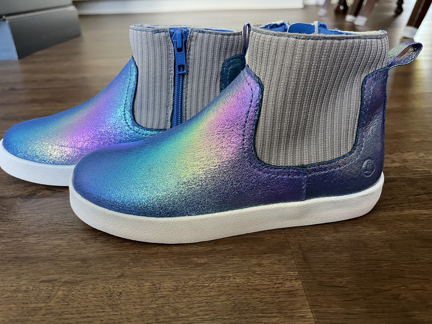 #124 Never Worn Lands' End Iridescent Zipper Booties Girls Size 3