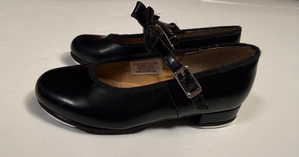 #141 Girls Size 10.5 Bloch Black Tap Shoes