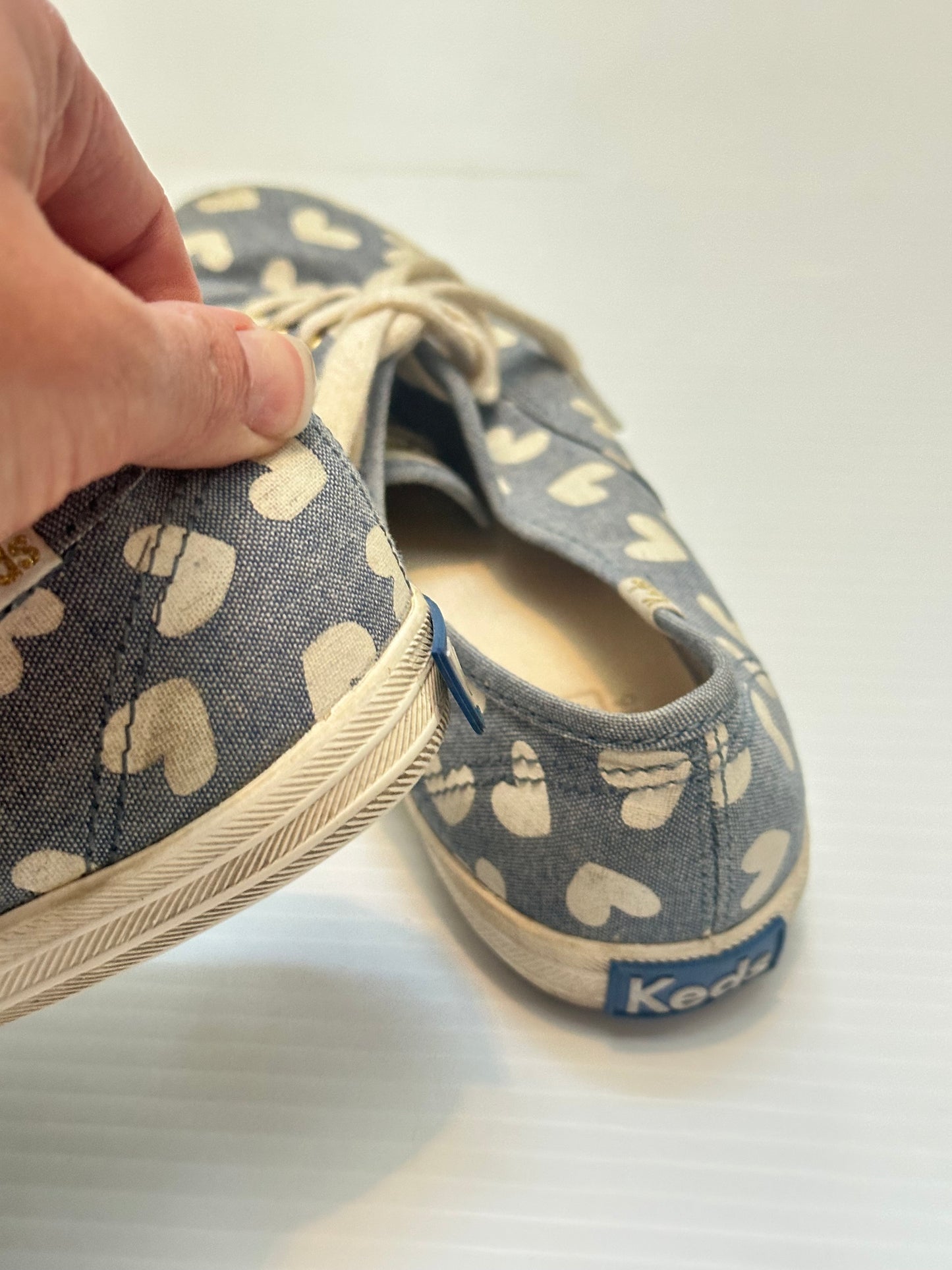 #65 Women’s Size 6 Keds Blue Heart Sneakers