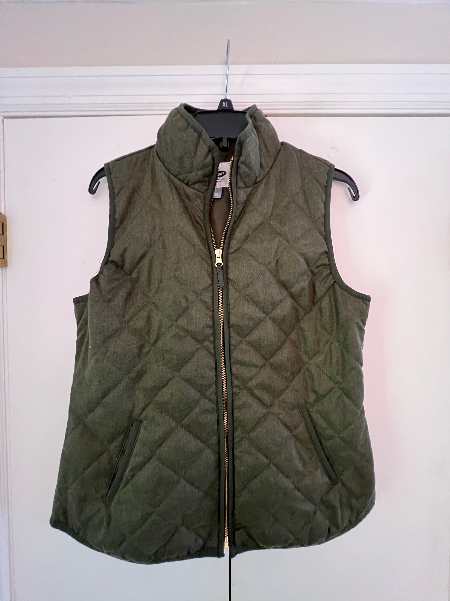 Seller #159 ON Women’s Small Quilted Vest